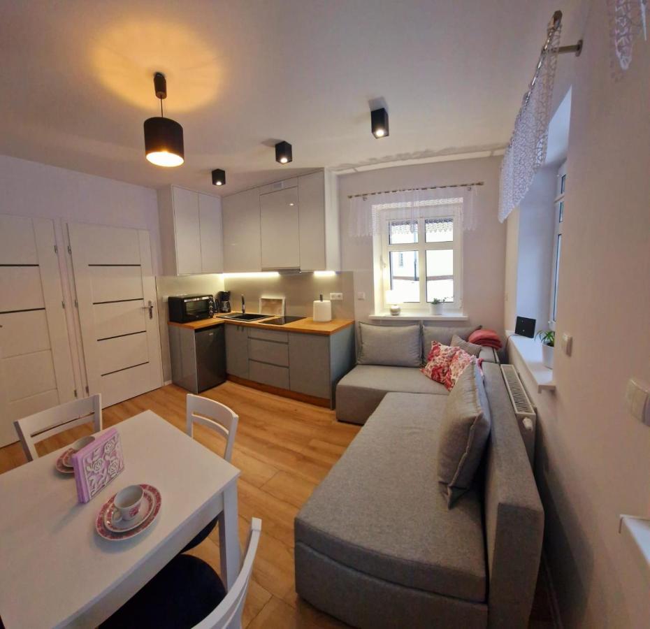 Apartament Przy Deptaku Jelenia Góra Exterior foto